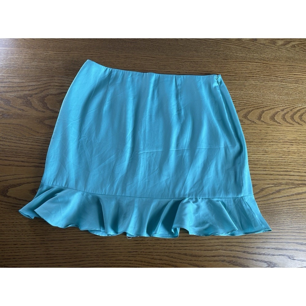 Lovers + Friends Sea green Mini Skirt Size Large New! Coquette